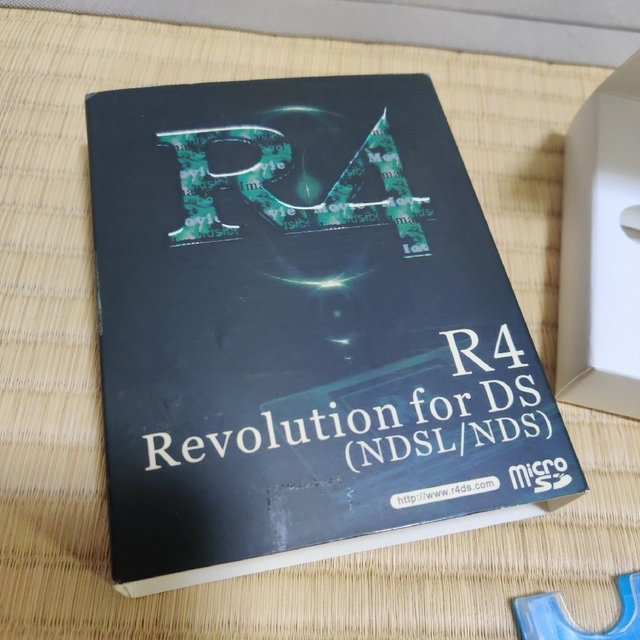 R4 Revolution for DS ② エンタメ/ホビーのゲームソフト/ゲーム機本体(その他)の商品写真