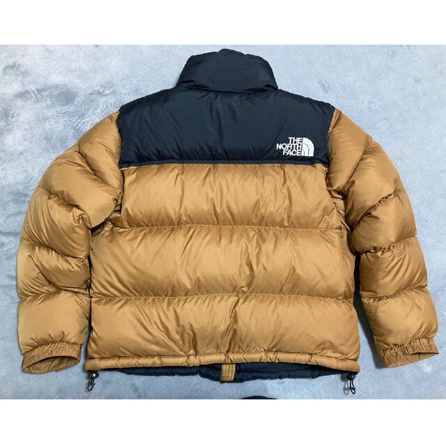 THE NORTH FACE(ザノースフェイス)のノースフェイス　ヌプシジャケット　ベージュ レディースのジャケット/アウター(ダウンジャケット)の商品写真