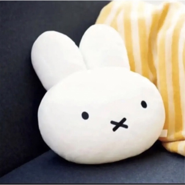 miffy(ミッフィー)の【新品】ミッフィー  ふわふわ やわらか クッション リンネル 付録 エンタメ/ホビーのおもちゃ/ぬいぐるみ(キャラクターグッズ)の商品写真