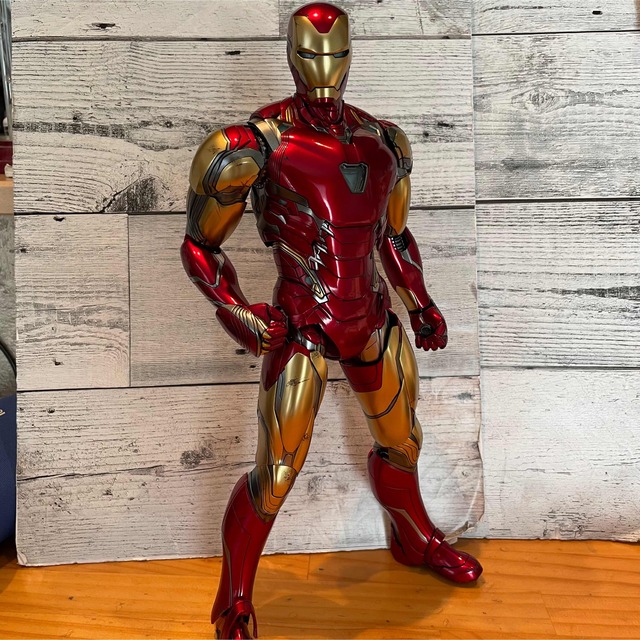 Hot Toys(ホットトイズ)のホットトイズ　HOT TOYS アイアンマン  マーク85 エンドゲーム エンタメ/ホビーのフィギュア(アメコミ)の商品写真