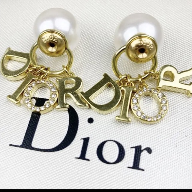 DIORピアス　DIORパールピアス