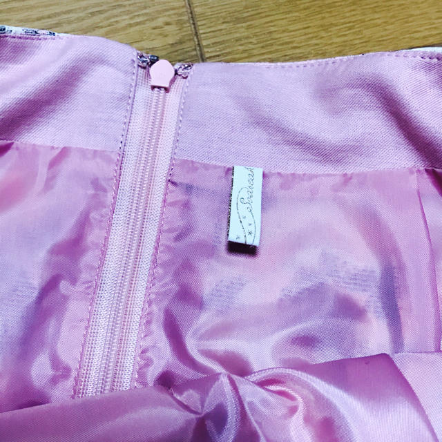 Soareak(ソアリーク)のソアリーク 新品 スカート レディースのスカート(ひざ丈スカート)の商品写真