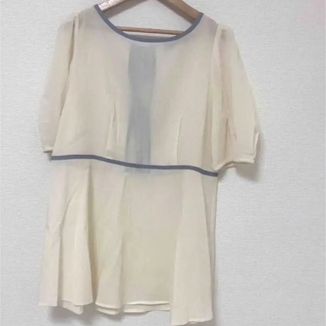 w closet(ダブルクローゼット)のw closet 配色パイピングブラウス レディースのトップス(シャツ/ブラウス(半袖/袖なし))の商品写真