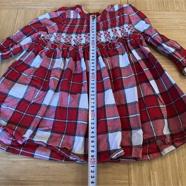 90センチ　女の子　赤チェックのワンピース キッズ/ベビー/マタニティのキッズ服女の子用(90cm~)(ワンピース)の商品写真