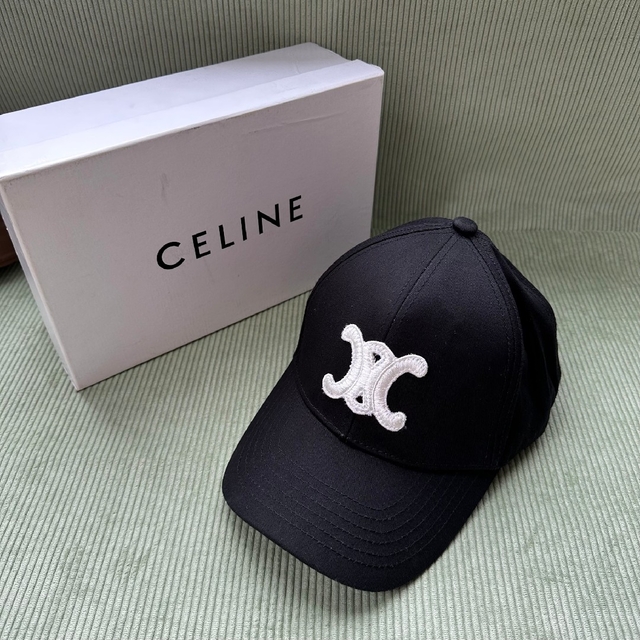 3/6限り価格‼︎ CELINE セリーヌキャップ 美品-