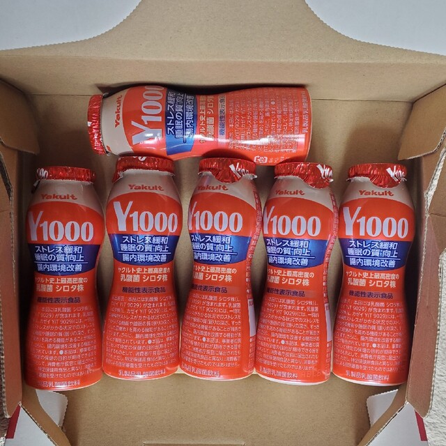 Yakult(ヤクルト)のヤクルト 1000　×6本 食品/飲料/酒の健康食品(その他)の商品写真