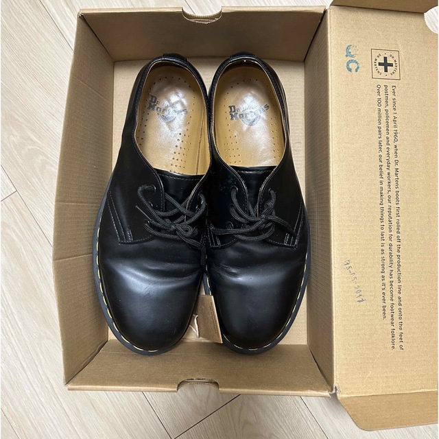 Dr.Martens(ドクターマーチン)のドクターマーチン Dr.Martens GIBSON BLACK 28cm メンズの靴/シューズ(ブーツ)の商品写真