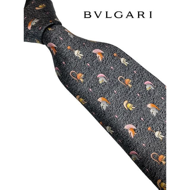 BVLGARI(ブルガリ)の【美品】ブルガリ プリント柄 兜 セッテピエゲ イタリア製 ネクタイ グレー メンズのファッション小物(ネクタイ)の商品写真