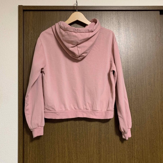 H&M(エイチアンドエム)のロゴ刺繍ショート丈パーカー レディースのトップス(パーカー)の商品写真