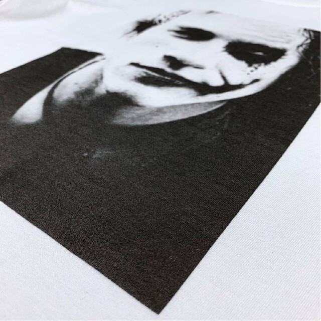 新品 ジョーカー JOKER 映画 ダークナイト ヒースレジャー Tシャツ メンズのトップス(Tシャツ/カットソー(半袖/袖なし))の商品写真