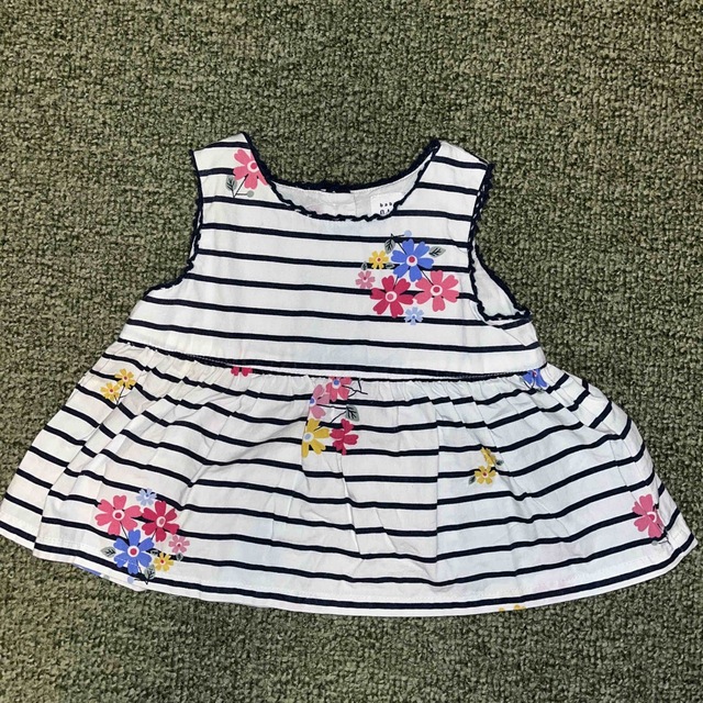 babyGAP(ベビーギャップ)のbaby GAP  タンクトップ キッズ/ベビー/マタニティのベビー服(~85cm)(タンクトップ/キャミソール)の商品写真