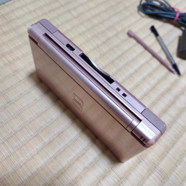 ニンテンドーDS(ニンテンドーDS)のNintendo DS Lite 本体 エンタメ/ホビーのゲームソフト/ゲーム機本体(携帯用ゲーム機本体)の商品写真