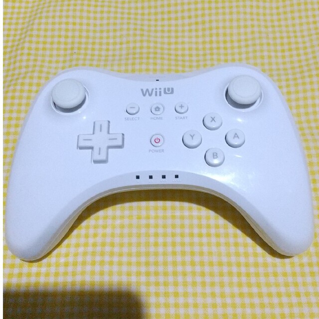 Wii U PROコントローラー エンタメ/ホビーのゲームソフト/ゲーム機本体(家庭用ゲーム機本体)の商品写真