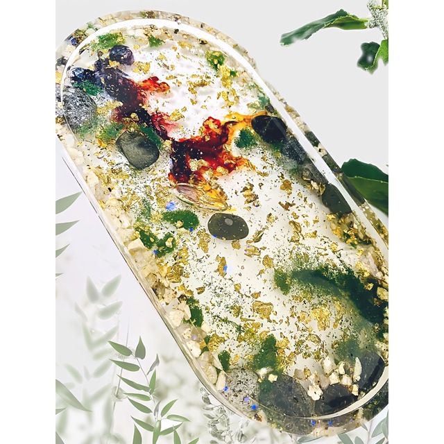 エポキシ樹脂で作った金魚のいるプレート ハンドメイドの生活雑貨(雑貨)の商品写真