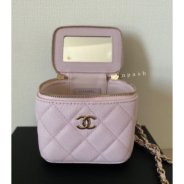 CHANEL(シャネル)のchanel ♡ スモールヴァニティケース ショルダーバッグ 桜ピンク レディースのバッグ(ショルダーバッグ)の商品写真