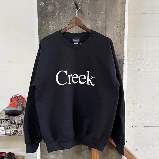 1LDK SELECT(ワンエルディーケーセレクト)の【Lサイズ】 Creek Logo Crewneck Sweat Shirt メンズのトップス(スウェット)の商品写真