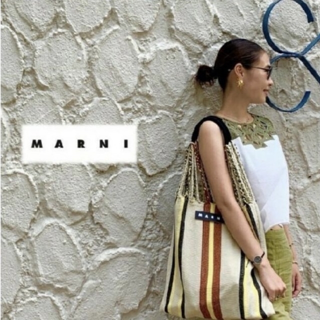 MARNI フラワーカフェ　ハンモックバッグ　エクリュ