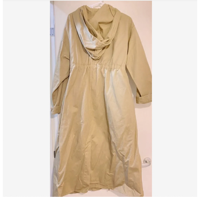 RETRO GIRL(レトロガール)の新品未使用　レトロガール　ベージュコート レディースのジャケット/アウター(ロングコート)の商品写真