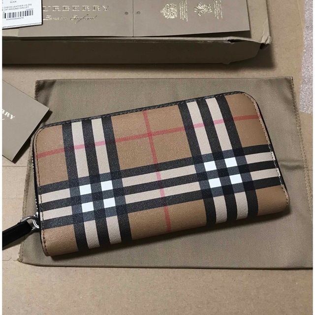 新品 バーバリー 長財布 ラウンドファスナー 新品 バーバリー 長財布 ラウンドファスナー