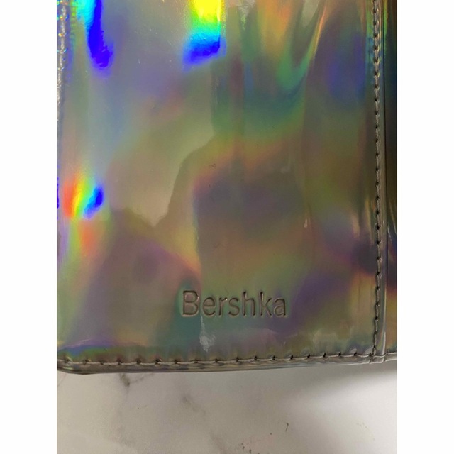 Bershka(ベルシュカ)のベルシュカ カードケース 定期入れ パスポート入れ Bershka オーロラ レディースのファッション小物(パスケース/IDカードホルダー)の商品写真