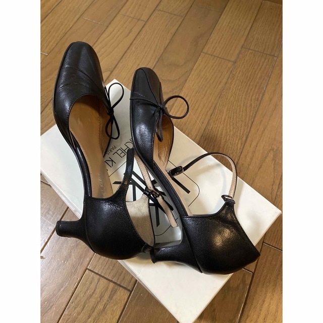 MK MICHEL KLEIN(エムケーミッシェルクラン)のミッシェルクラン❤️本革黒　ストラップパンプス　23センチ レディースの靴/シューズ(ハイヒール/パンプス)の商品写真