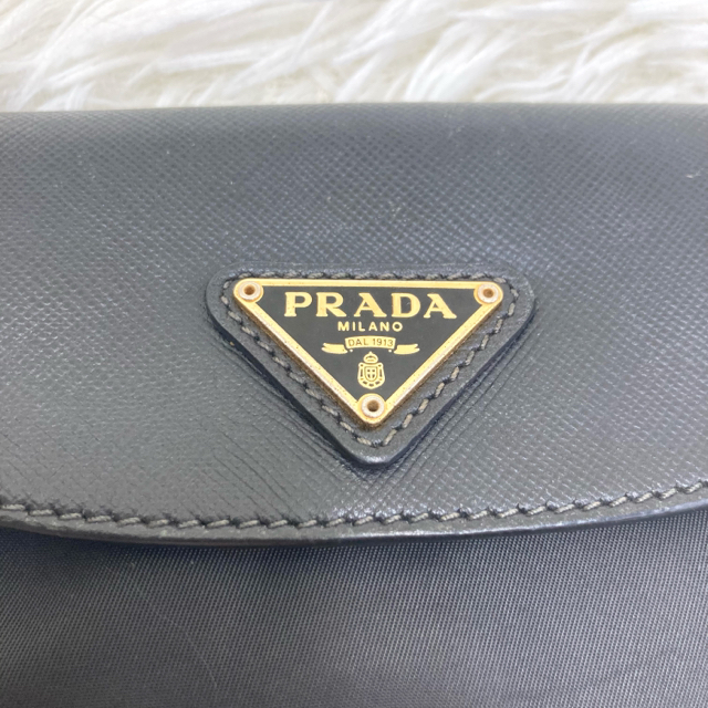 PRADA(プラダ)の美品✨　プラダ　ショルダーバッグ チェーン　サフィアーノレザー　ナイロン　黒 レディースのバッグ(ショルダーバッグ)の商品写真