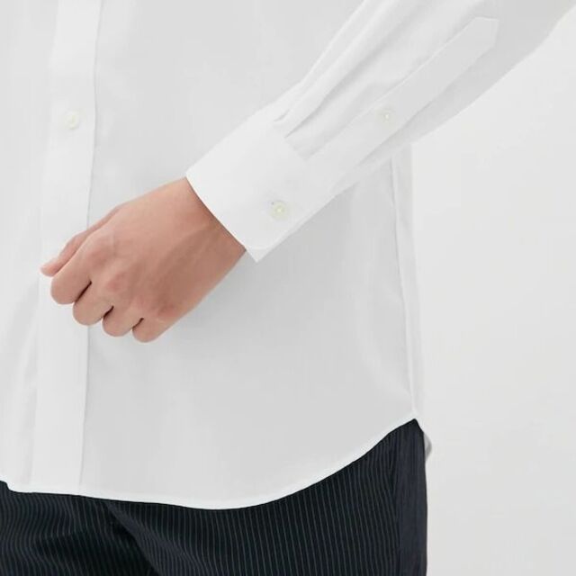 GU(ジーユー)の新品 ジーユー イージーケアピンオックスフォードシャツ ブルー L ボタンダウン メンズのトップス(シャツ)の商品写真