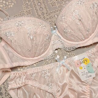 B70 ブラジャー　ショーツ　セット　ブラ　ブラ&ショーツ　刺繍　花柄　ピンク(ブラ&ショーツセット)