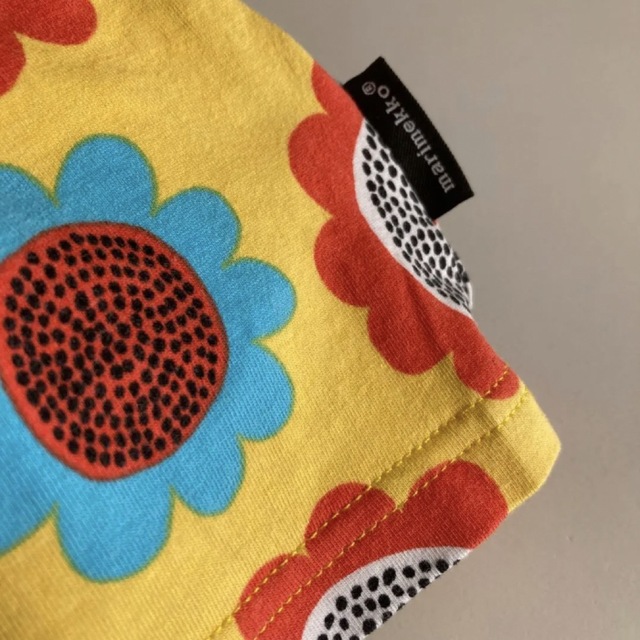 marimekko(マリメッコ)のマリメッコ　半袖　フレア　ワンピース　お花　ひまわり　春　夏 キッズ/ベビー/マタニティのベビー服(~85cm)(ワンピース)の商品写真