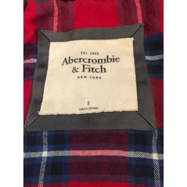 Abercrombie&Fitch(アバクロンビーアンドフィッチ)のアバクロ　キルティングコート レディースのジャケット/アウター(ニットコート)の商品写真