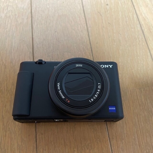 SONY(ソニー)の【美品】VLOGCAM ZV-1 スマホ/家電/カメラのカメラ(コンパクトデジタルカメラ)の商品写真