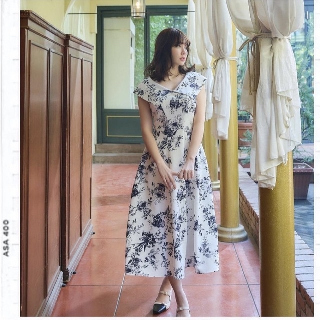 【新品】Secret Garden Midi Dress