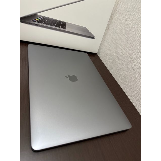 美品 MacBook Pro 13インチ Touch Bar+Touch ID。