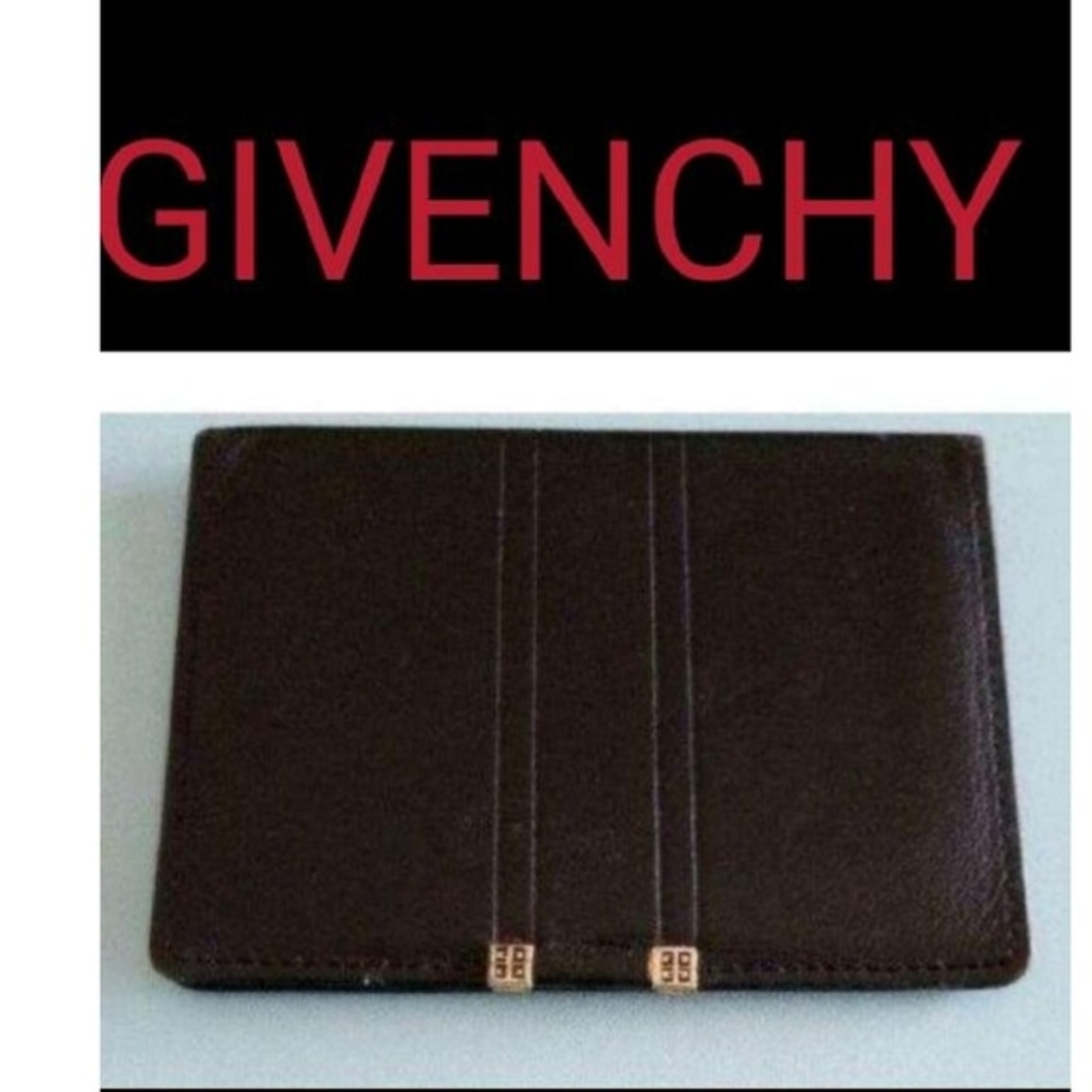 GIVENCHY(ジバンシィ)のメンズGIVENCHYの上質な革素材定期入れ名刺入れです メンズのファッション小物(名刺入れ/定期入れ)の商品写真