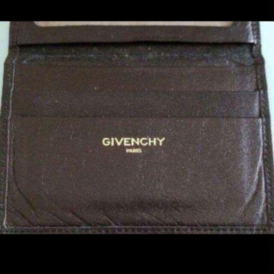 GIVENCHY(ジバンシィ)のメンズGIVENCHYの上質な革素材定期入れ名刺入れです メンズのファッション小物(名刺入れ/定期入れ)の商品写真