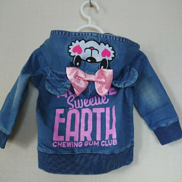 EARTHMAGIC(アースマジック)のアースマジック アウター90 キッズ/ベビー/マタニティのキッズ服女の子用(90cm~)(ジャケット/上着)の商品写真