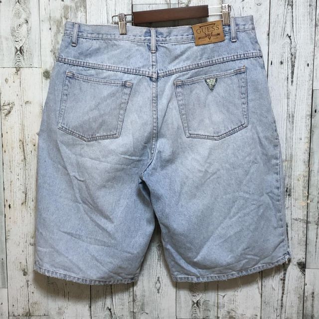 GUESS - GUESS ゲス USA製 刺繍ロゴ ダメージ加工 デニム ハーフ GUESS - GUESS ゲス USA製 刺繍ロゴ ダメージ加工 デニム ハーフ