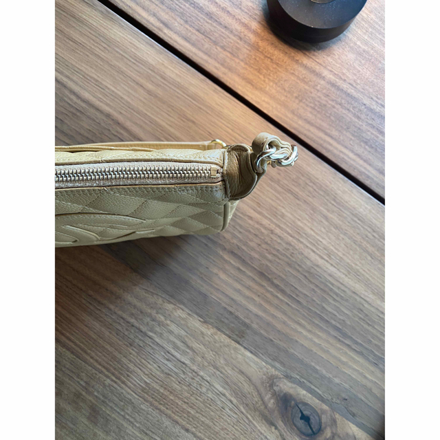 CHANEL(シャネル)の【美品】CHANEL ココマーク　マットラッセ　ショルダー  レディースのバッグ(ショルダーバッグ)の商品写真