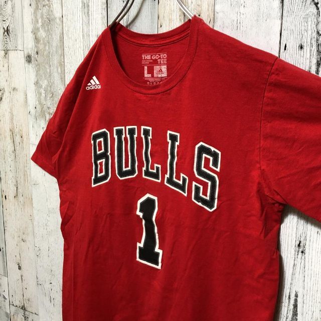 adidas(アディダス)のアディダス × NBA BULLS ブルズ 両面ビッグプリント L Tシャツ メンズのトップス(Tシャツ/カットソー(半袖/袖なし))の商品写真