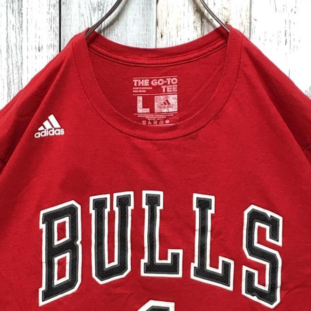 adidas(アディダス)のアディダス × NBA BULLS ブルズ 両面ビッグプリント L Tシャツ メンズのトップス(Tシャツ/カットソー(半袖/袖なし))の商品写真