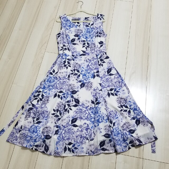 LAURA ASHLEY　ワンピース