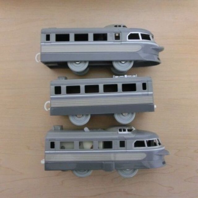Takara Tomy - 【絶版品】ウルトラQ 異次元列車 小田急 Takara Tomy - 【絶版品】ウルトラQ 異次元列車 小田急