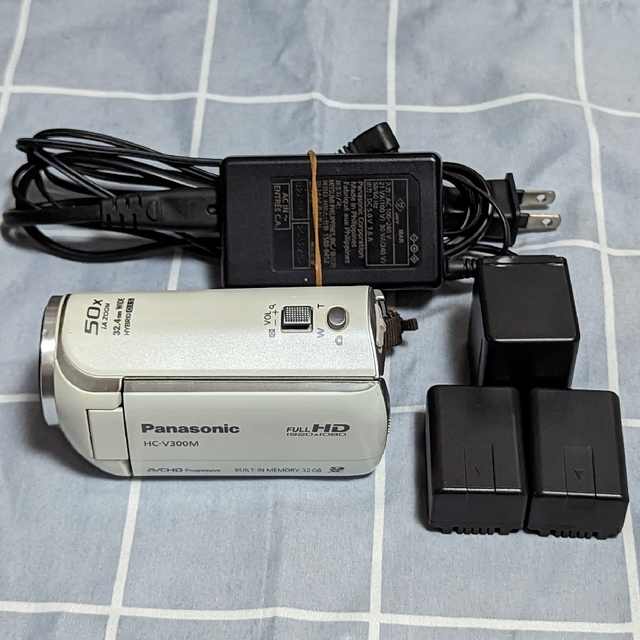 Panasonic デジタルハイビジョンビデオカメラ HC-V300M