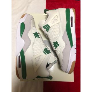 ジョーダン(Jordan Brand（NIKE）)のNike SB × Air Jordan 4 Pine Green(スニーカー)