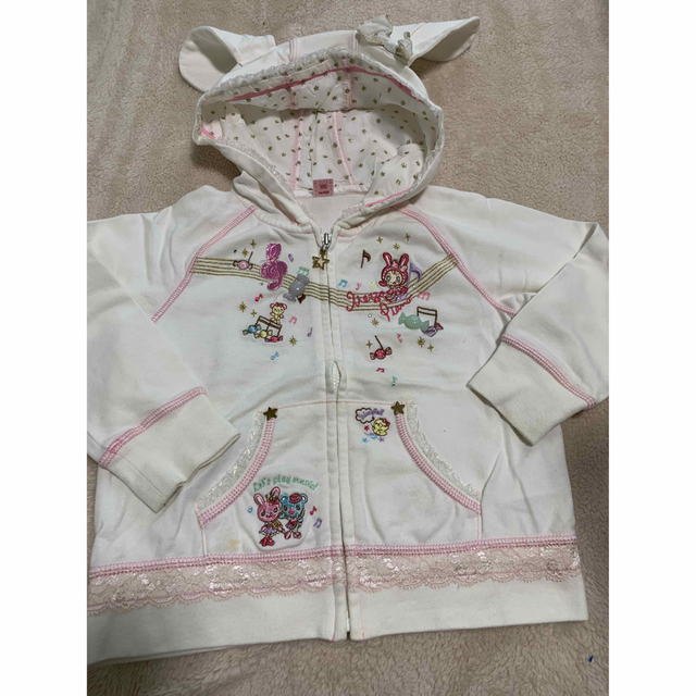 mezzo piano(メゾピアノ)のmezzo pianoのパーカーうさ耳つき🐰　中古 キッズ/ベビー/マタニティのキッズ服女の子用(90cm~)(ジャケット/上着)の商品写真