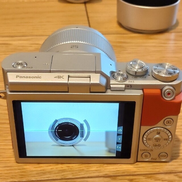 Panasonic(パナソニック)のpanasonic DC-GF10W ダブルレンズキット スマホ/家電/カメラのカメラ(ミラーレス一眼)の商品写真