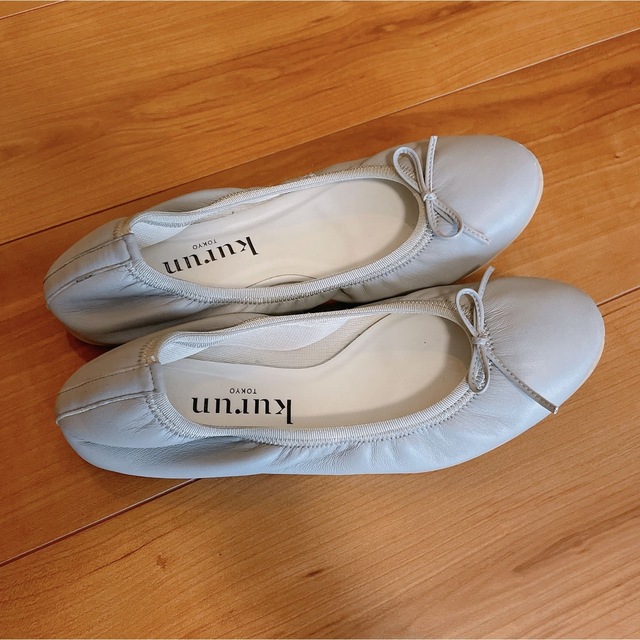 IENA(イエナ)の値下げ！kurun tokyo Pauline スムース ライトグレー レディースの靴/シューズ(バレエシューズ)の商品写真