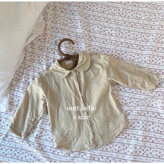 oott bebe / ベージュシャツ(Tシャツ/カットソー)