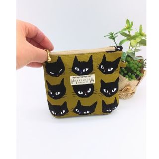 【再販】全6カラー☆ぷっくりポーチ☆黒猫FACE&小花柄（マスタード）(ポーチ)
