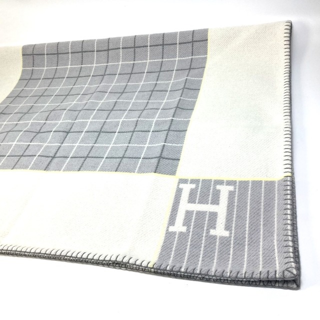 わせについ Hermes - HERMES(エルメス) ブランケット新品同様 -の通販